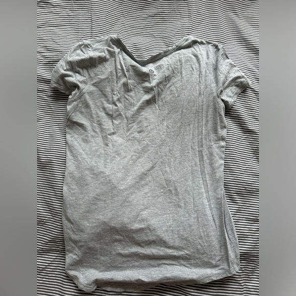 Lululemon Weekend Short Sleeve Mini Striped Heathered Grey Angel Wing 4 - Picture 6 of 7